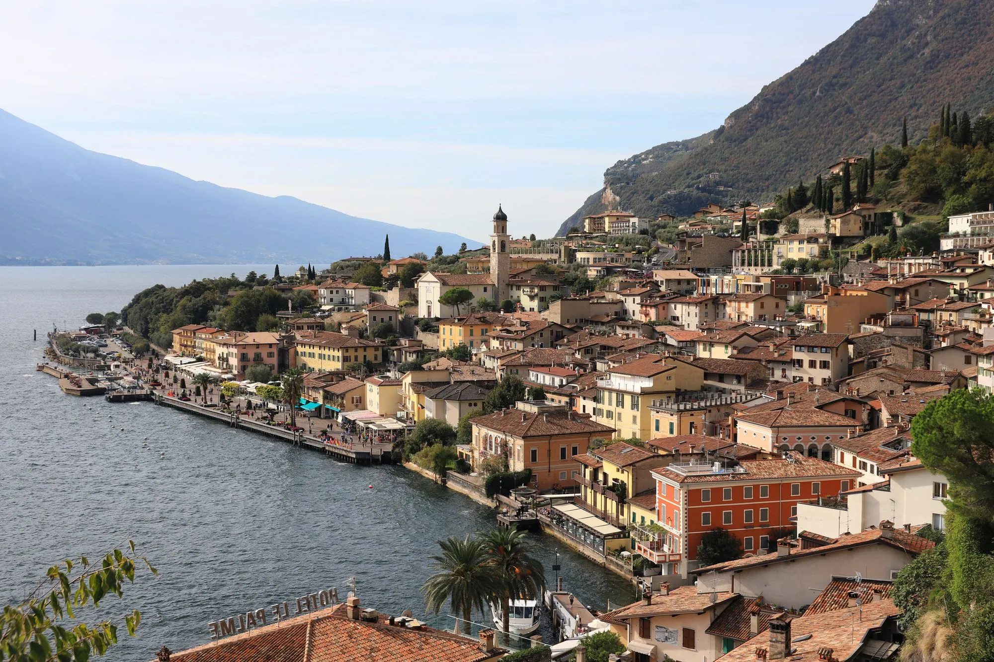Limone sul Garda tussen het meer en de bergen